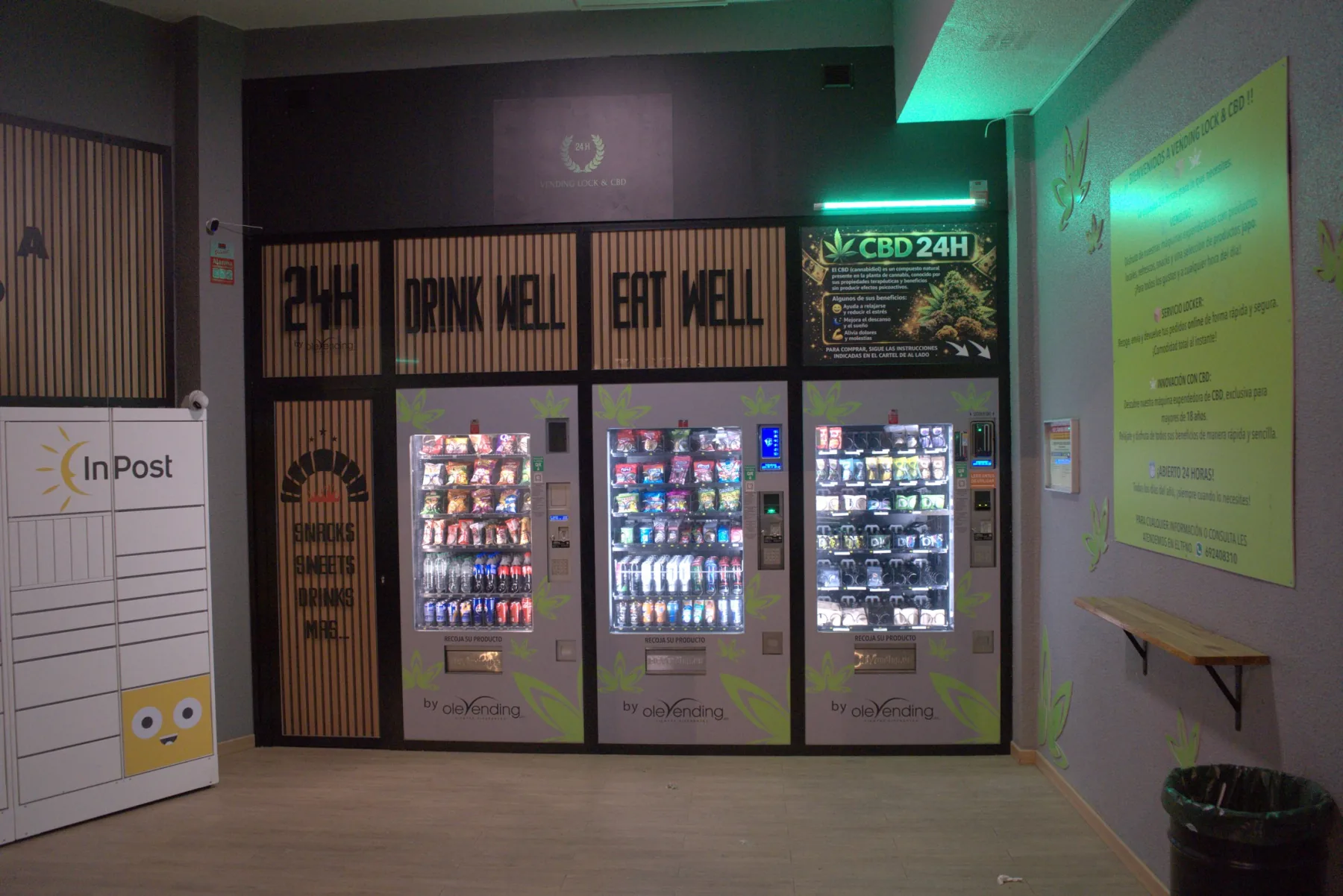 Interior del local con máquinas actuales y punto InPost en Tudela